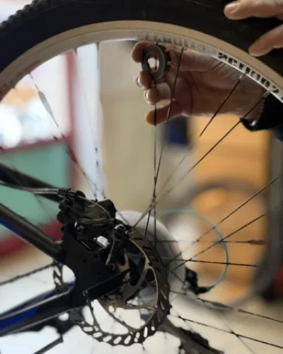 OFFICINA SPECIALIZZATA bici